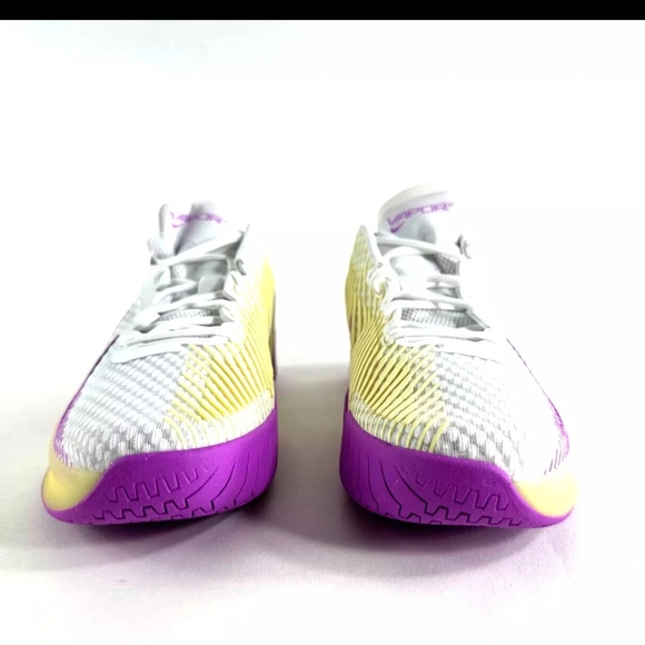 Nike White and Purple Sneakers - Picture 5 of 10